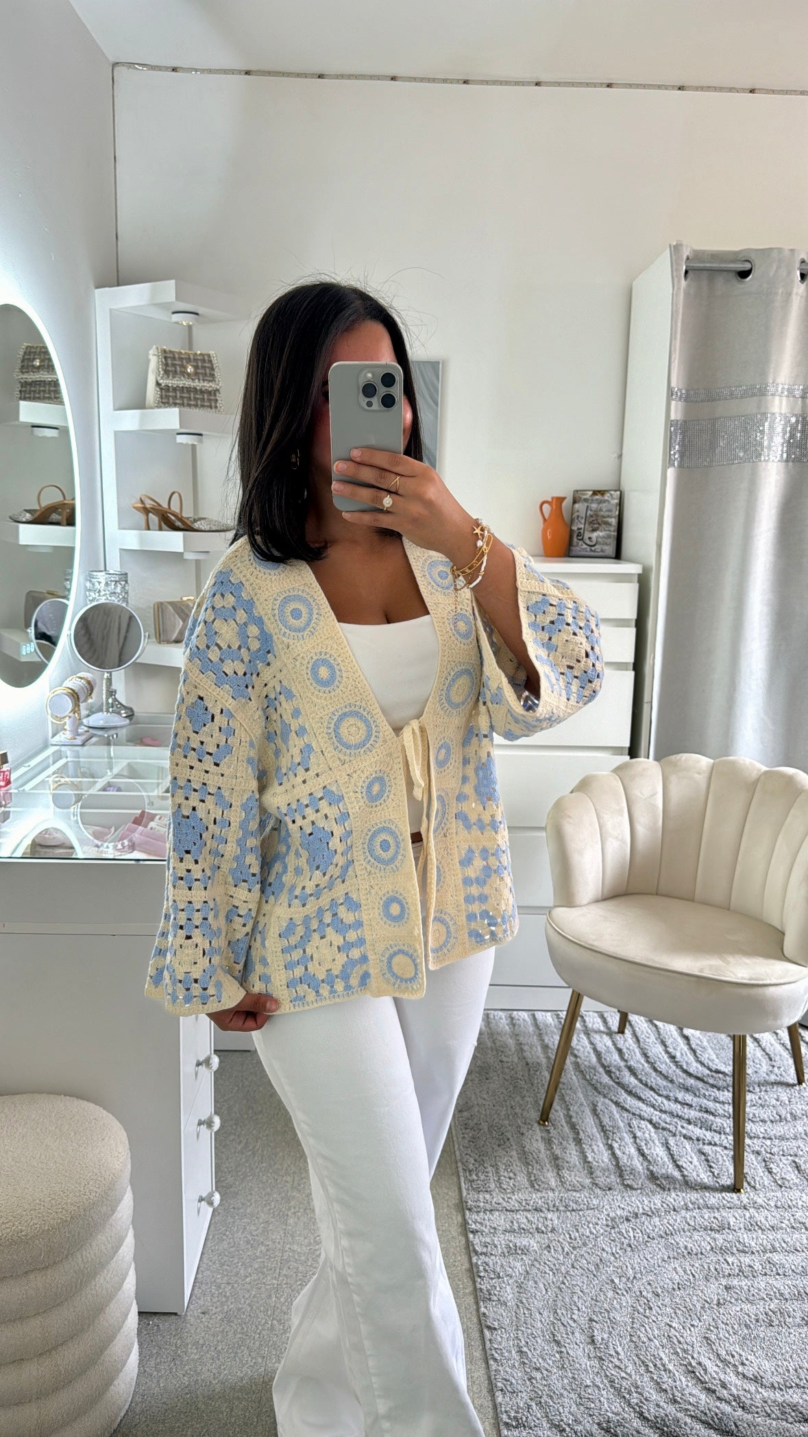 Cardigan en crochet à lacet bleu