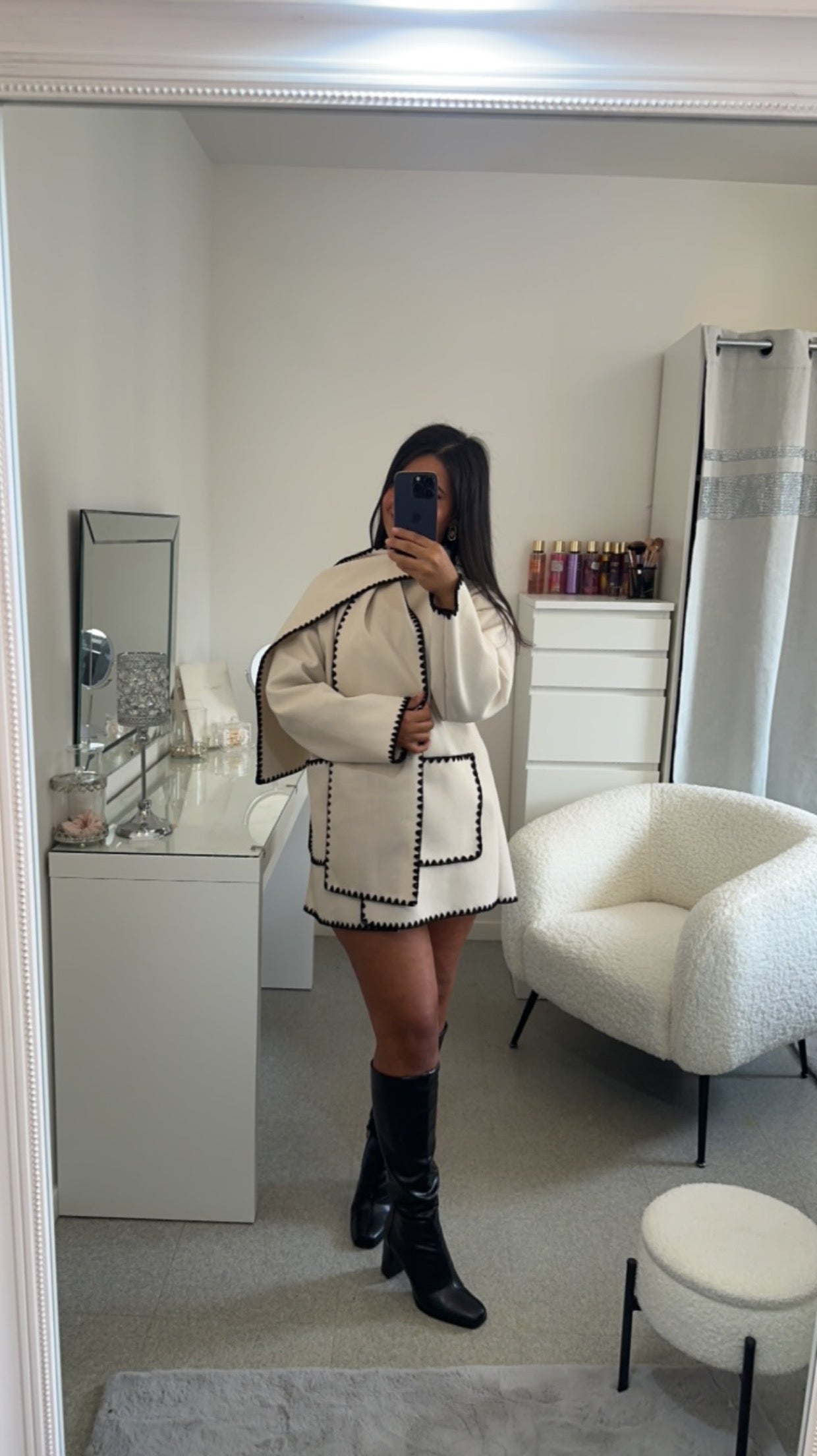 Veste avec écharpe beige