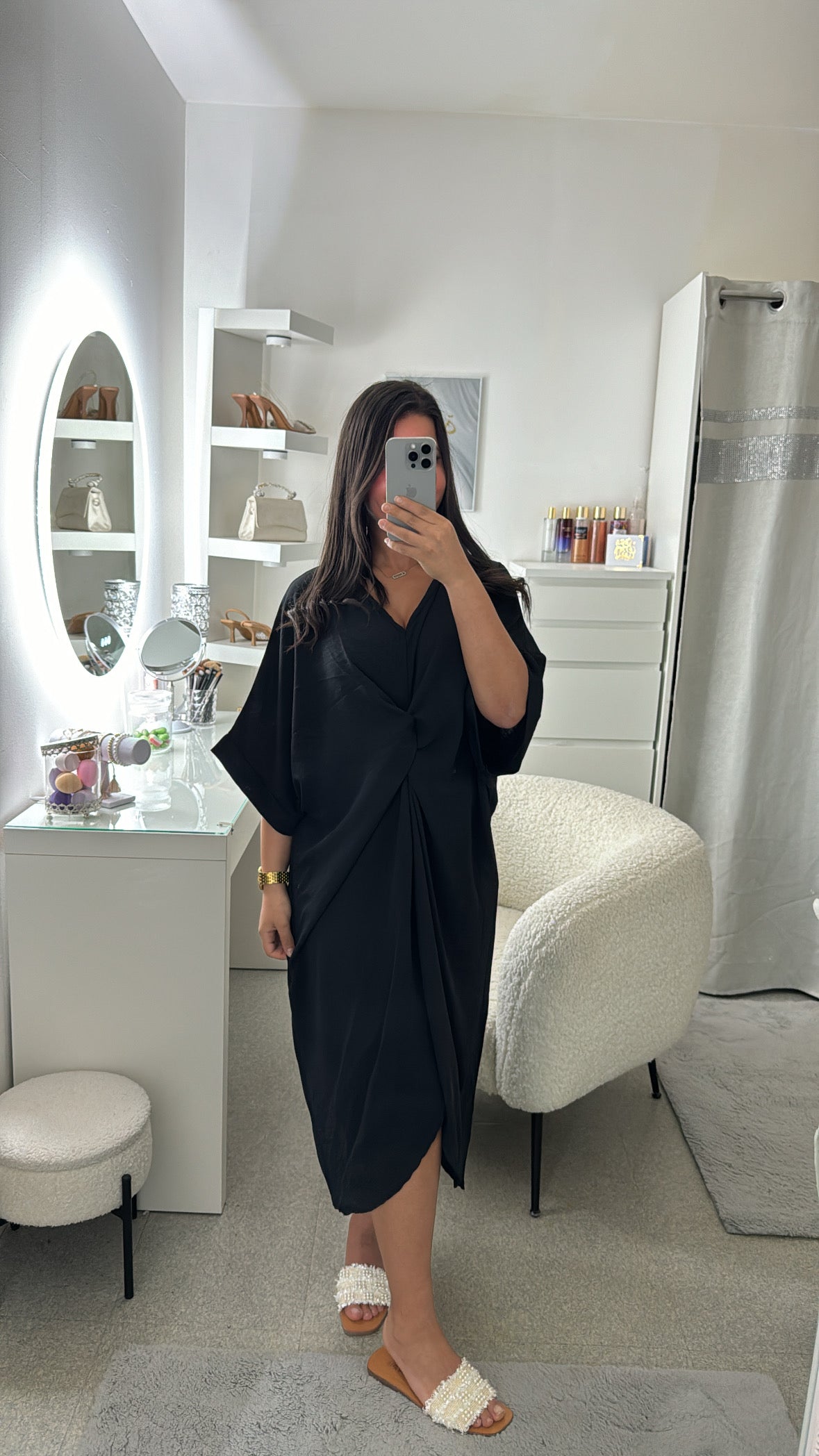 Robe à noeud noir
