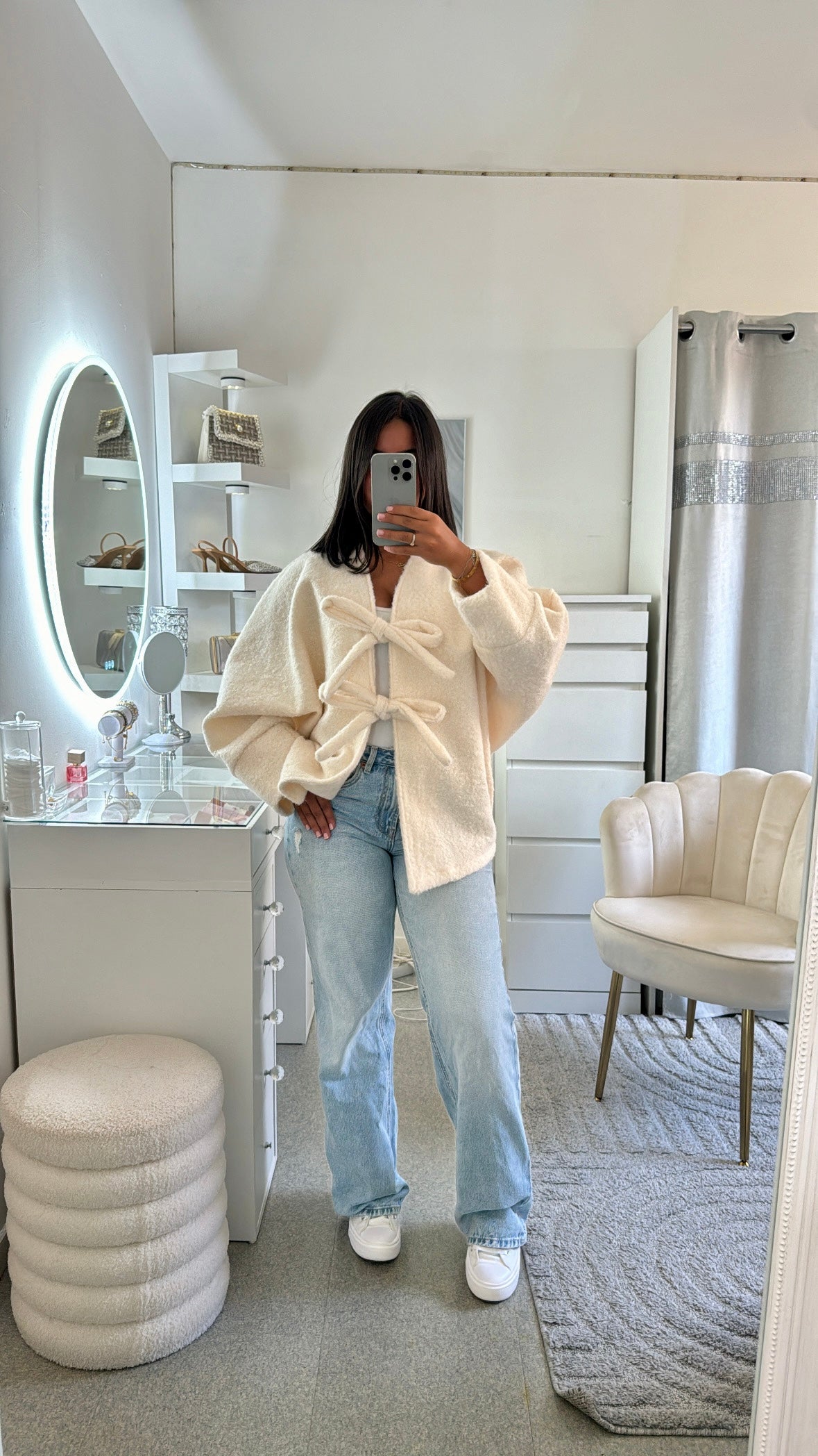 Gros gilet à noeud blanc cassée