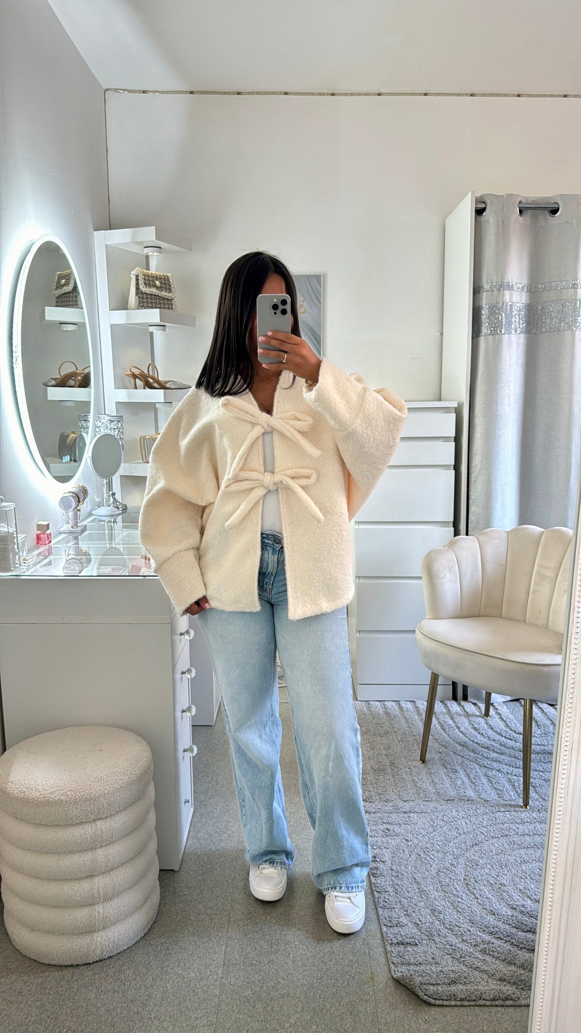 Gros gilet à noeud blanc cassée