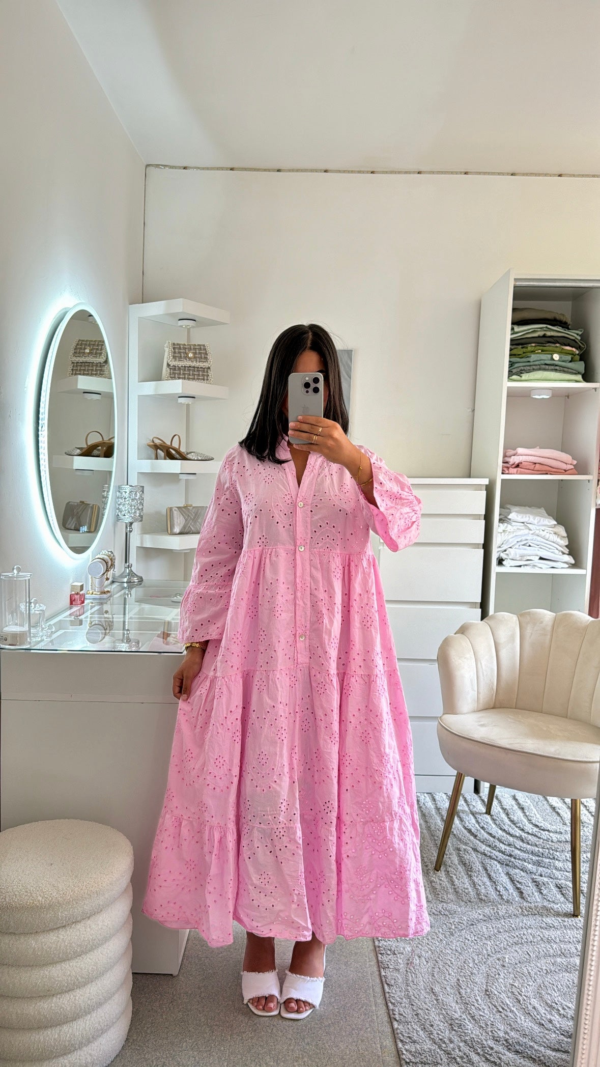 Robe broderie rose