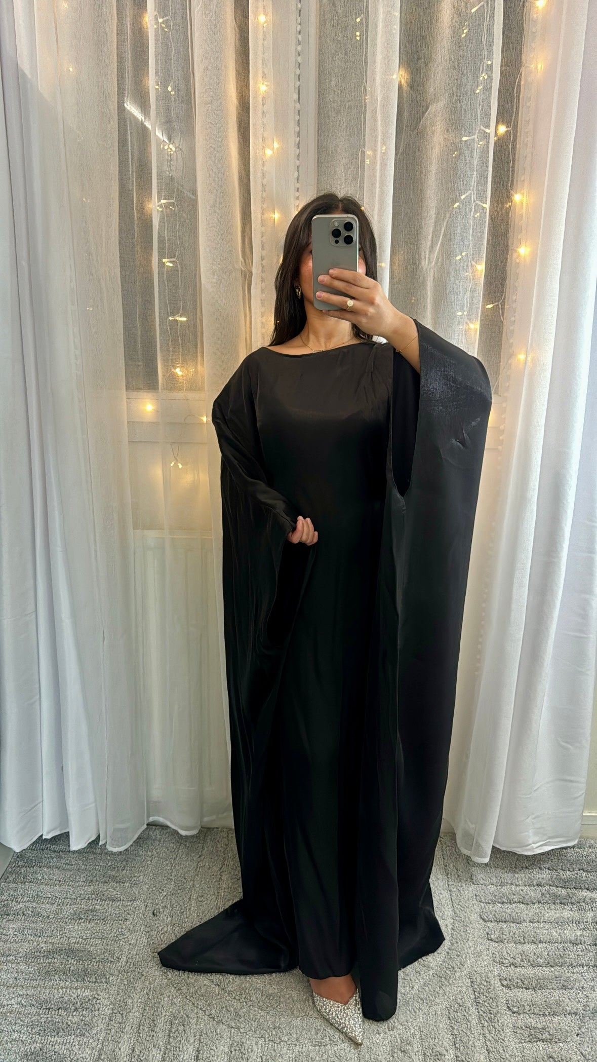 Abaya Sana noir satiné