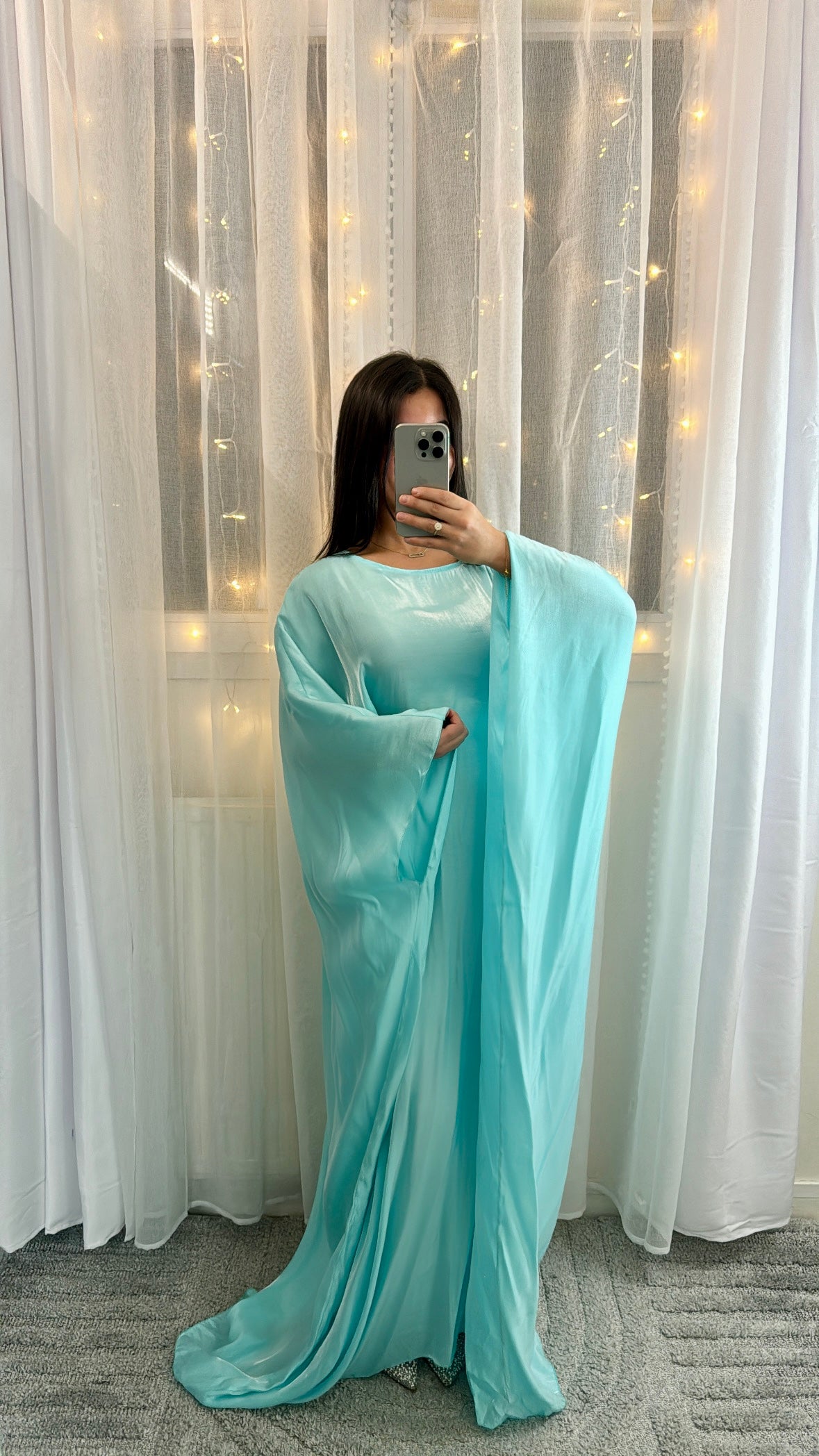 Abaya Sana bleu ciel satiné
