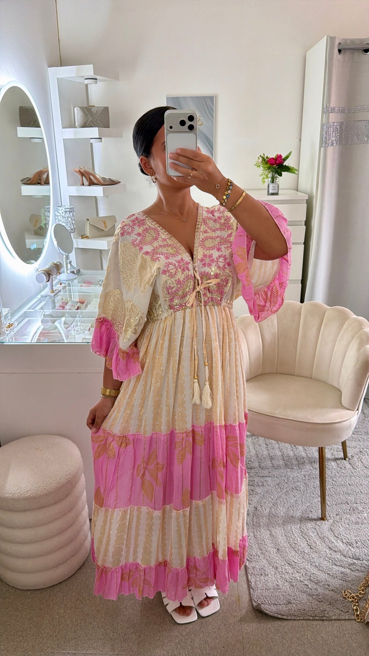 Robe Dorcas rose