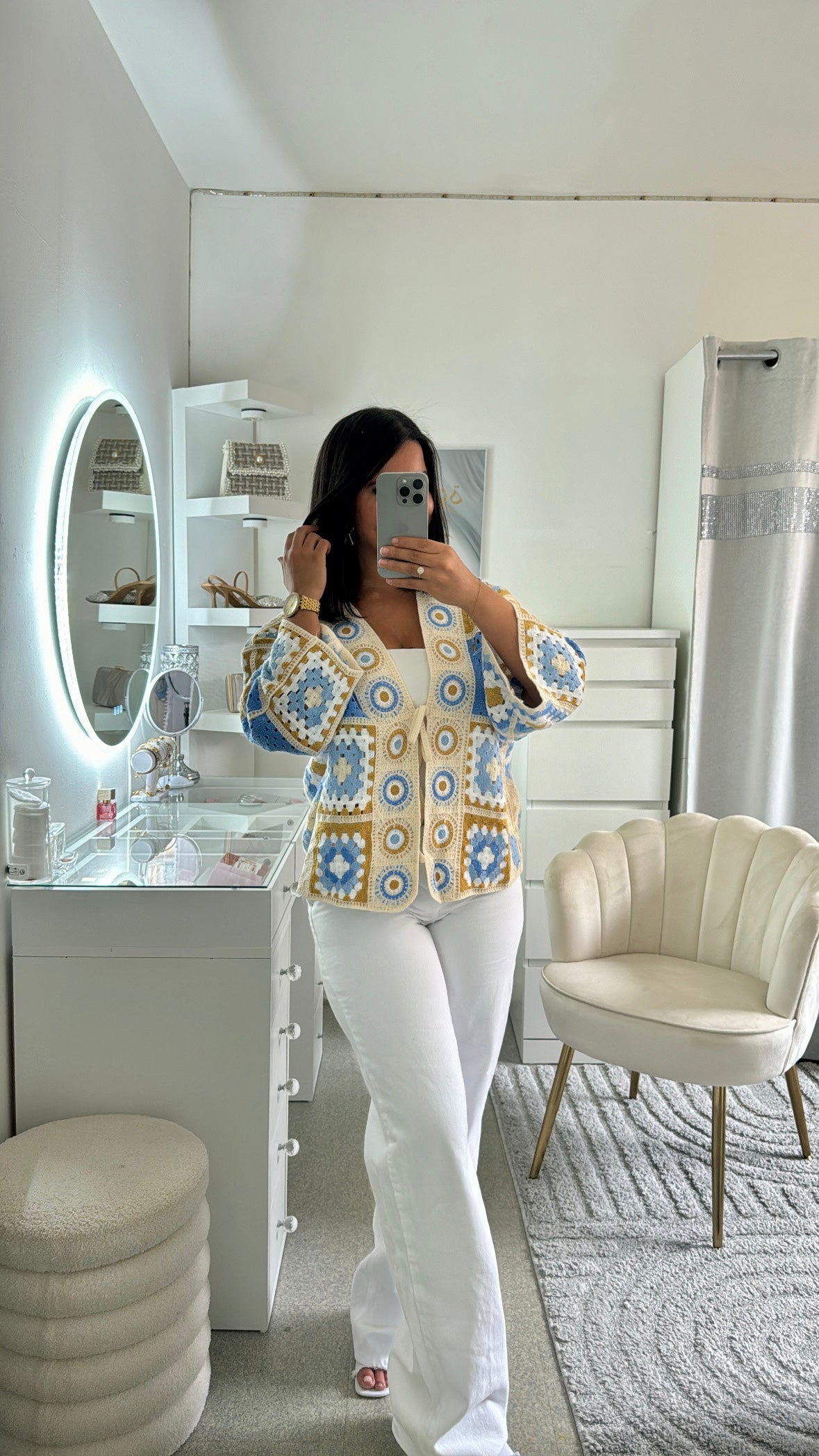 Cardigan en crochet à lacet bleu foncée