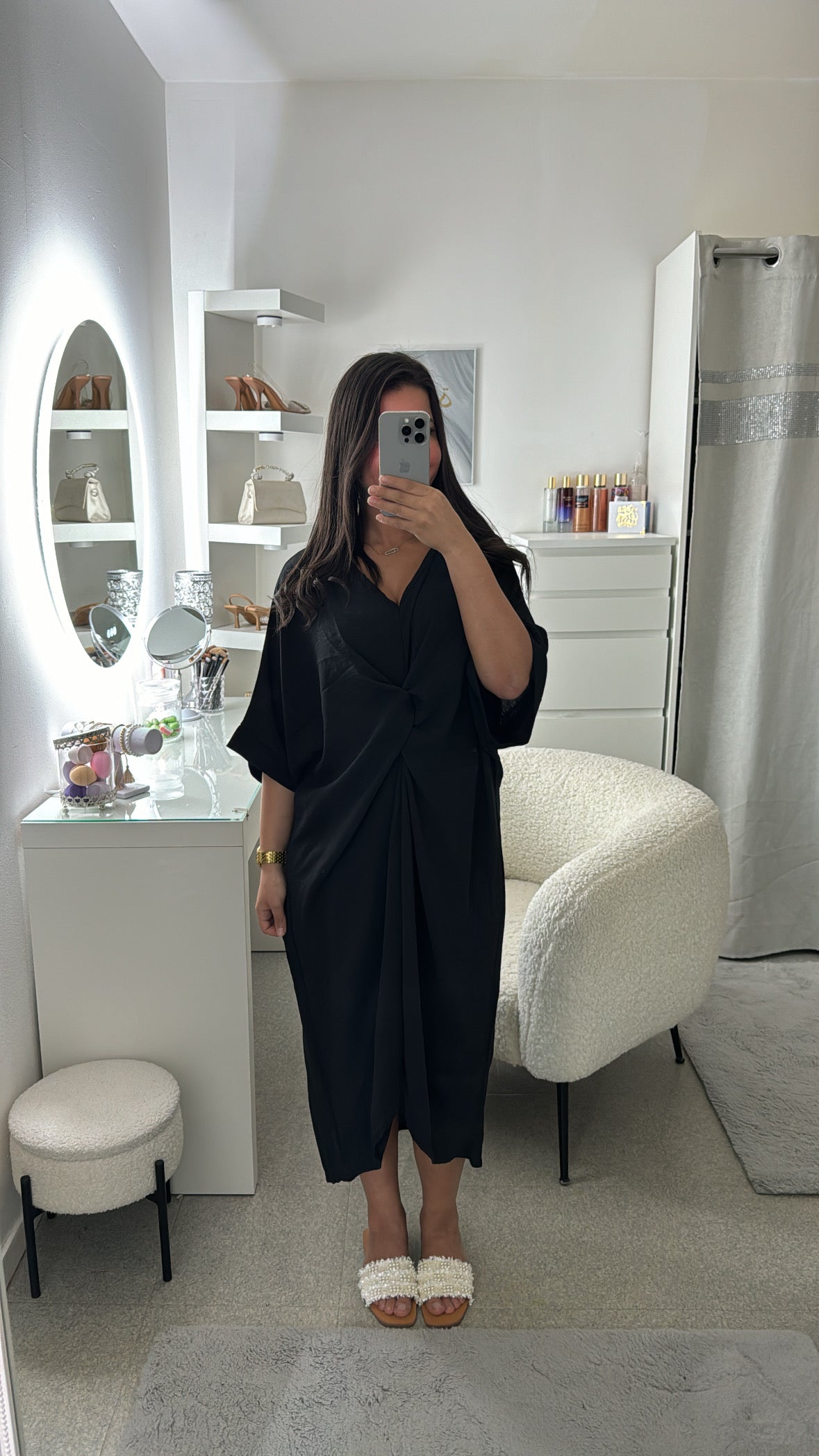 Robe à noeud noir