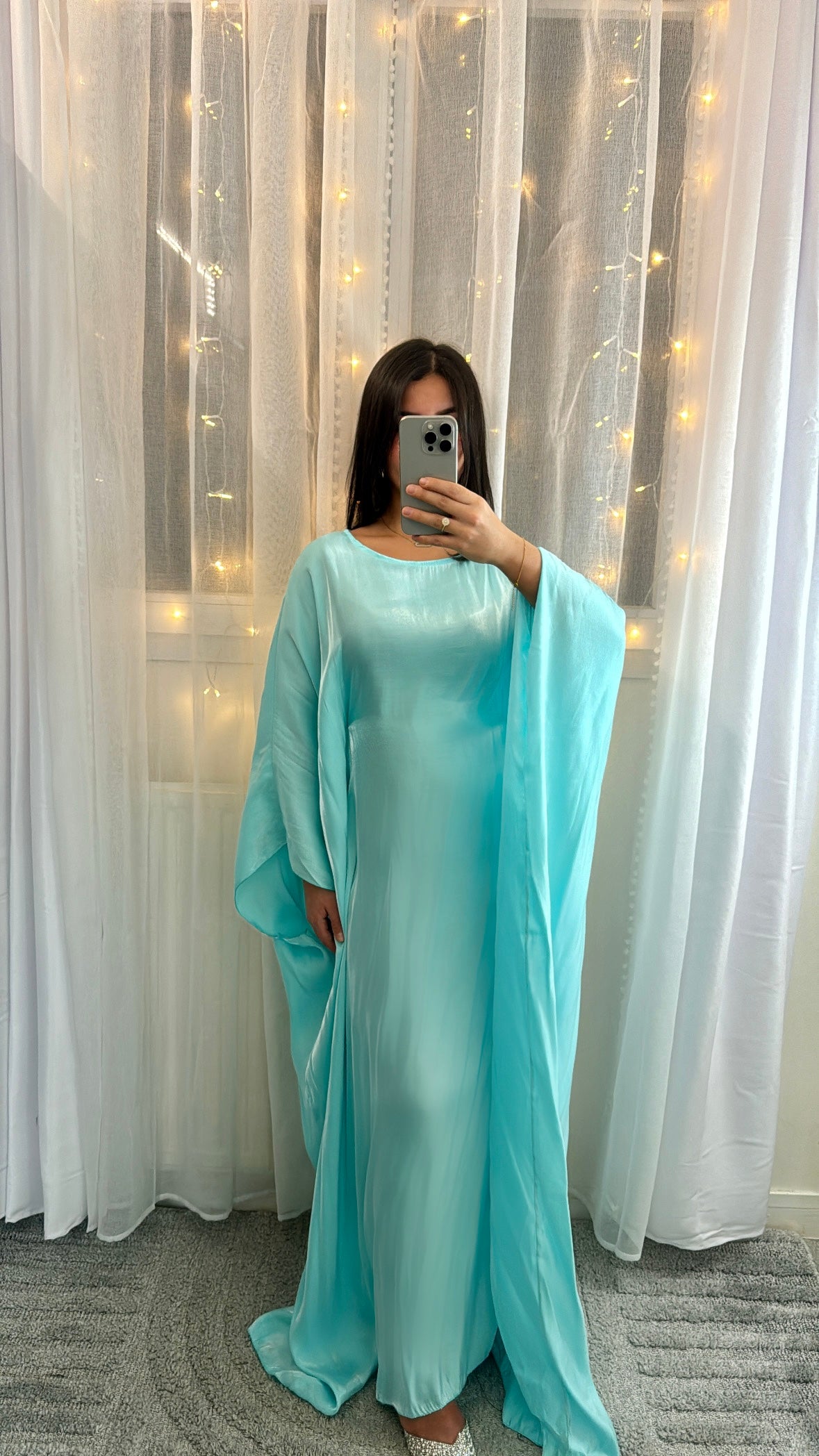 Abaya Sana bleu ciel satiné