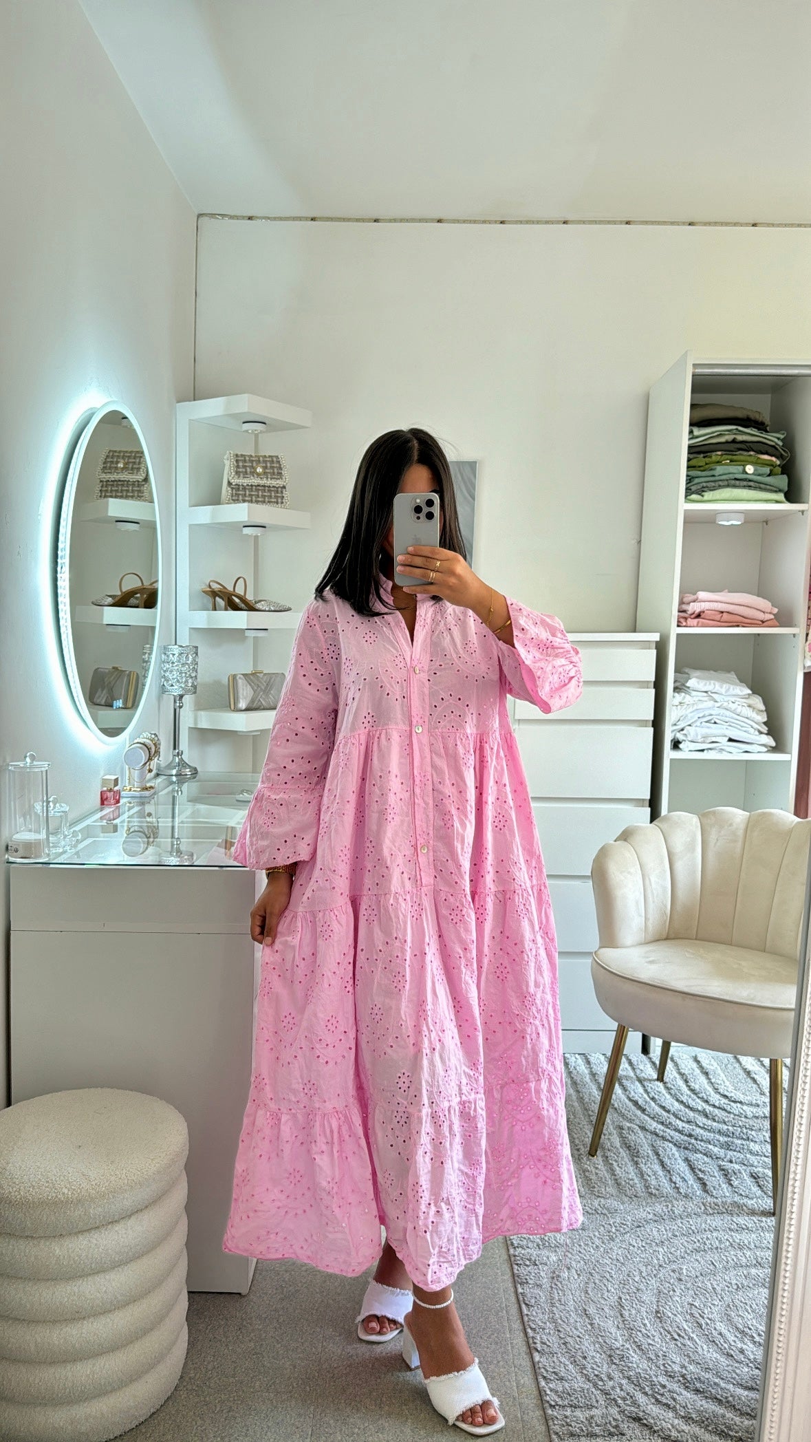 Robe broderie rose
