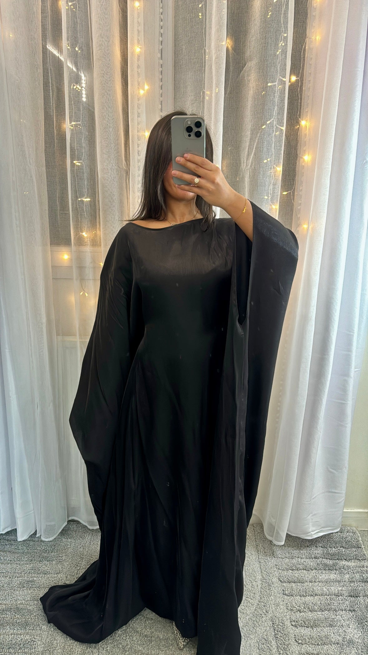 Abaya Sana noir satiné