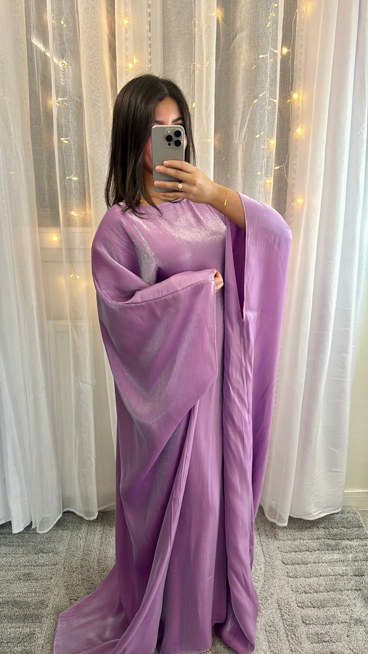 Abaya Sana violet lilas satiné