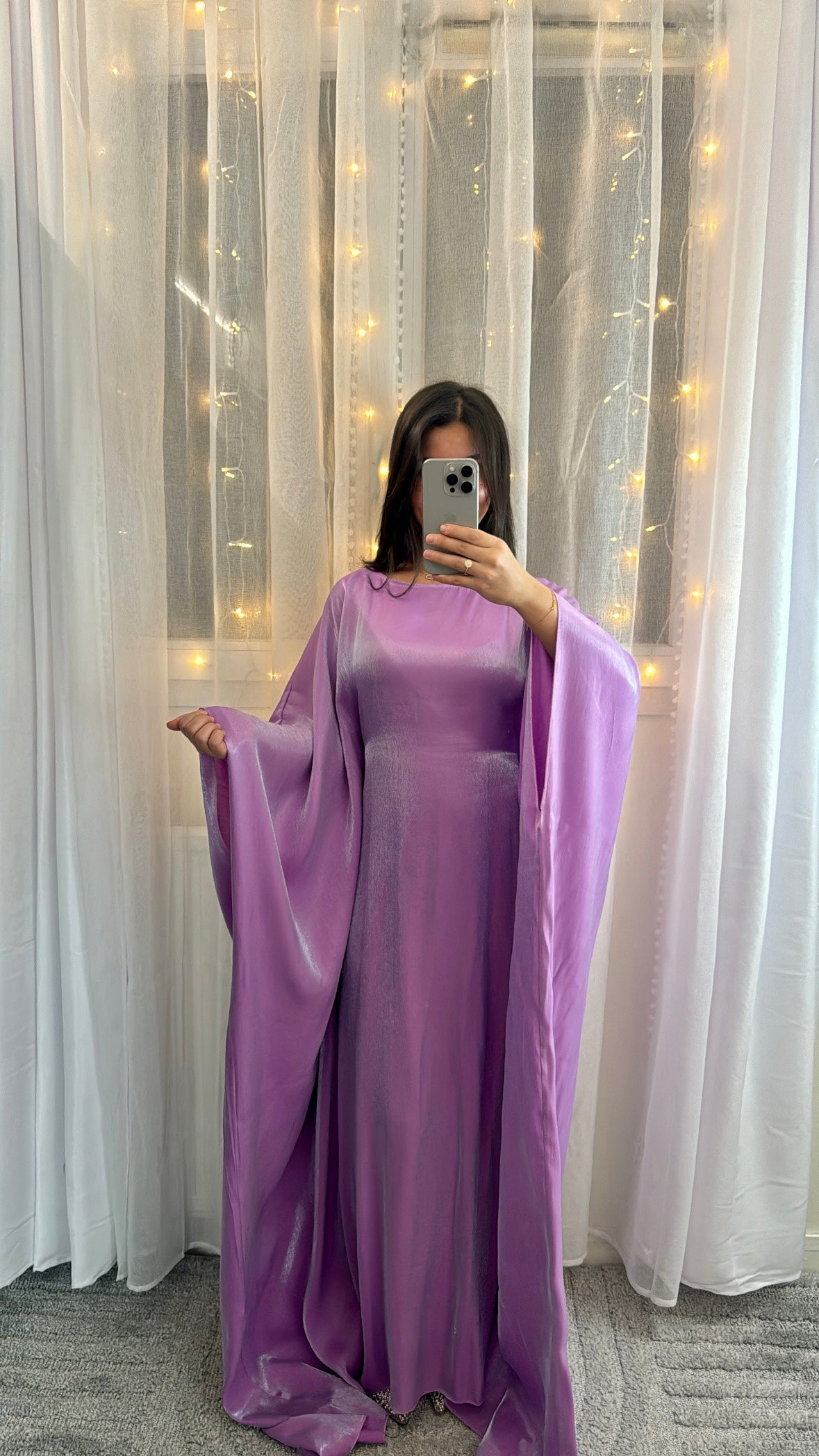 Abaya Sana violet lilas satiné