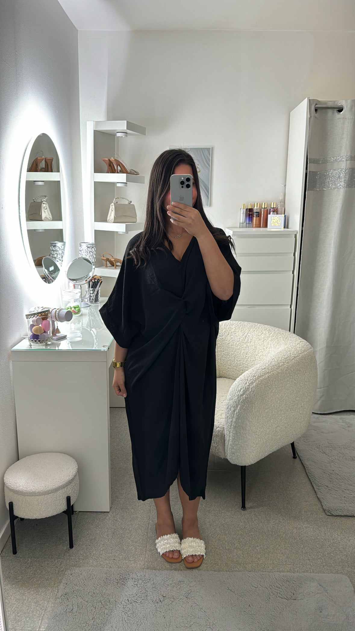 Robe à noeud noir