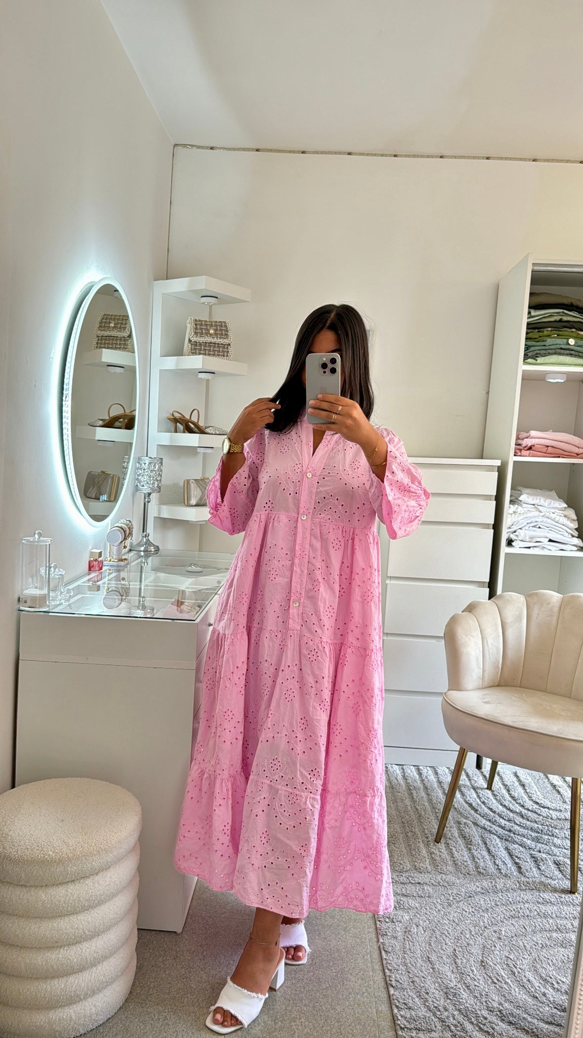 Robe broderie rose