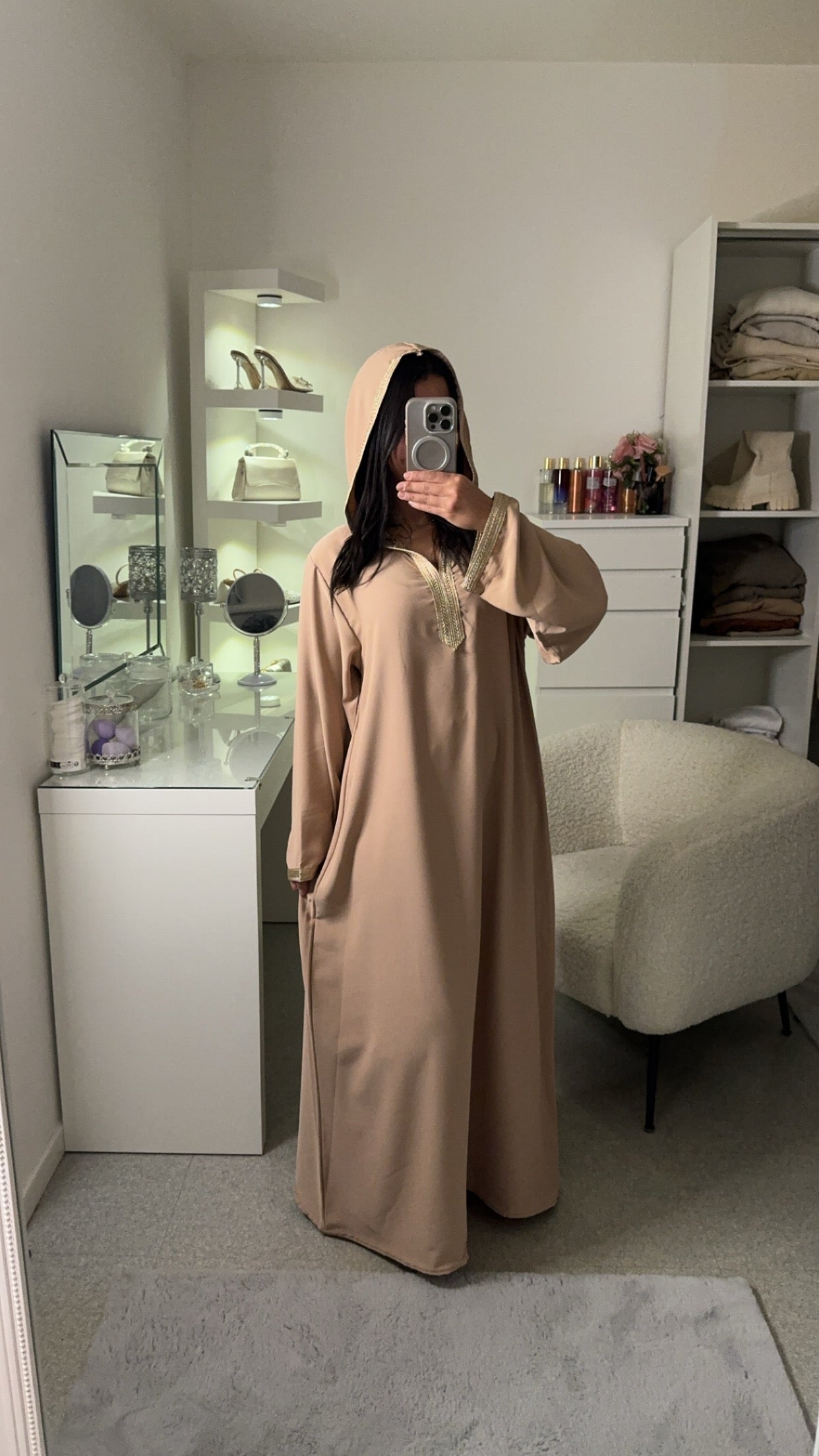 Abaya avec capuche taupe