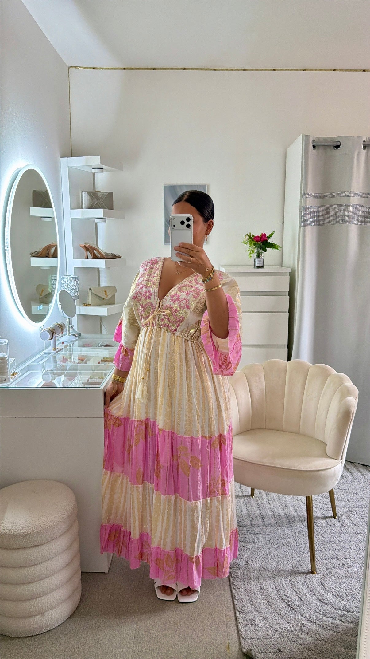 Robe Dorcas rose