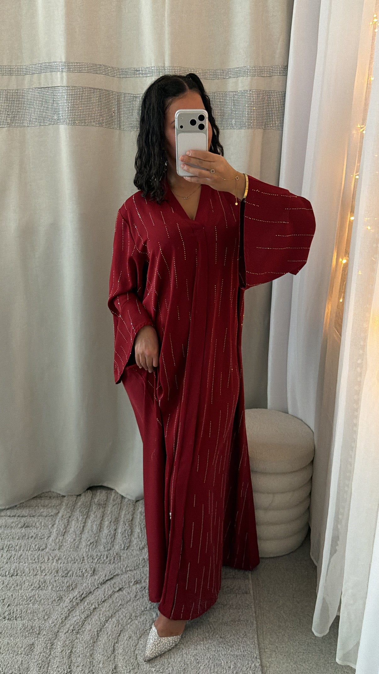 Abaya Inaya à strass rouge