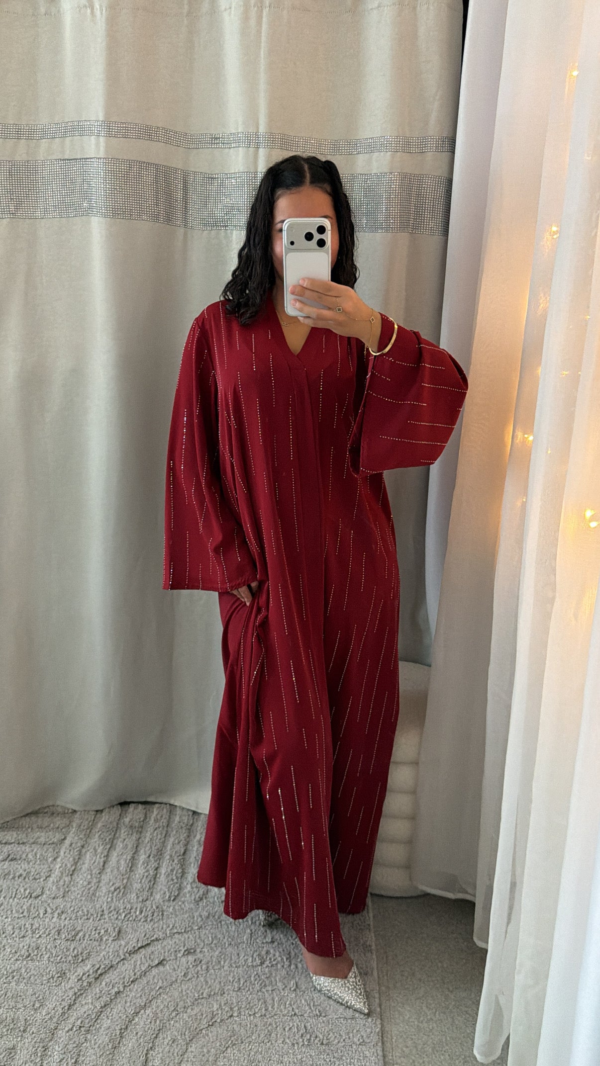 Abaya Inaya à strass rouge