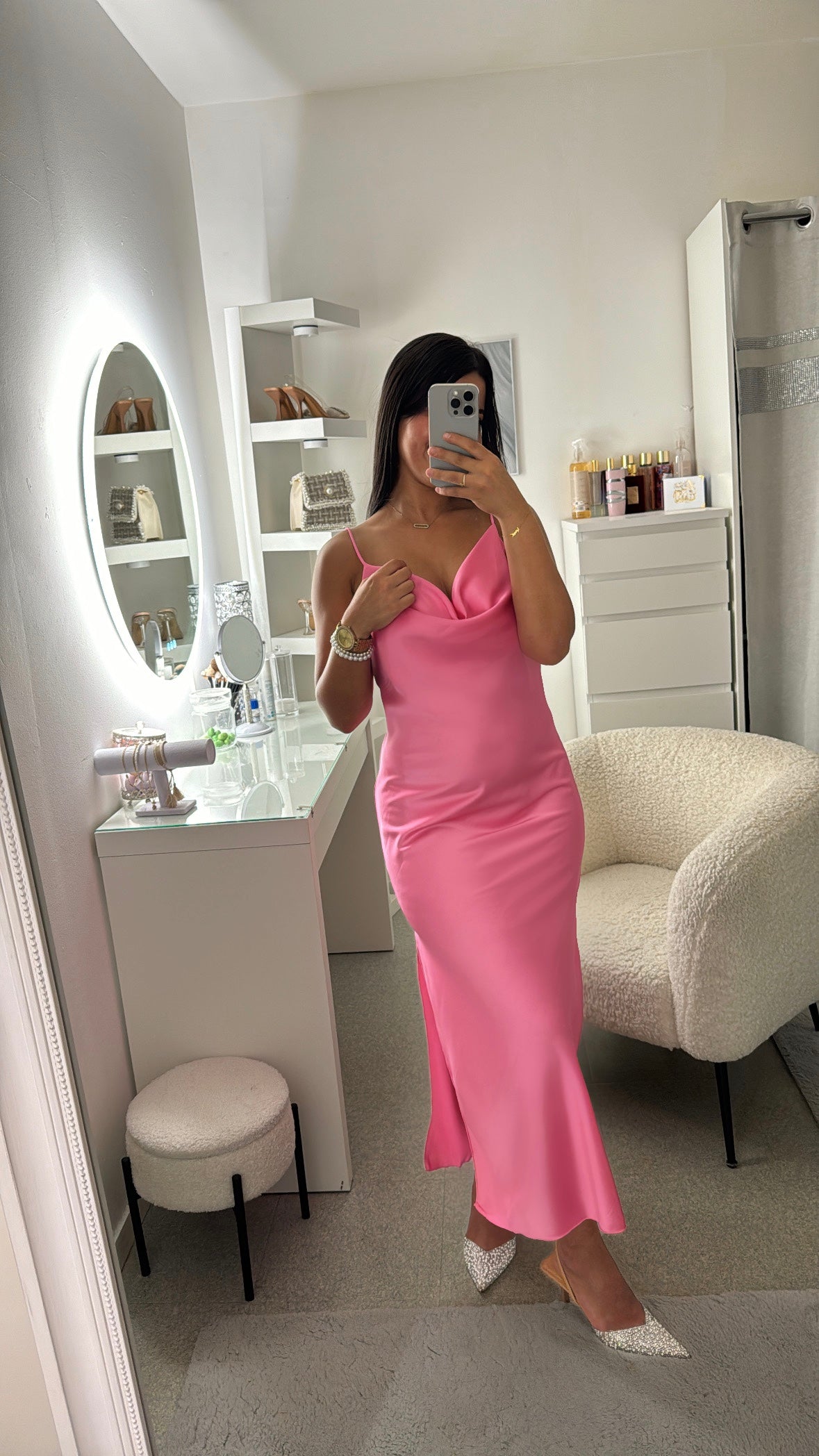 Robe à bretelle en satin rose