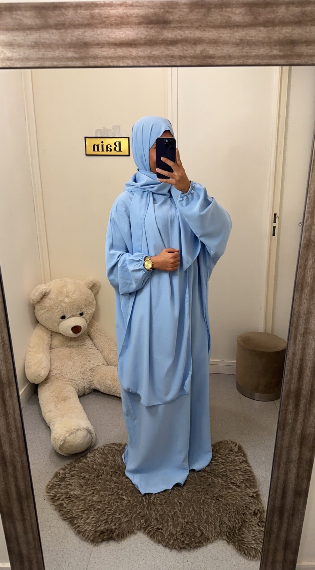 Integrated veil abaya