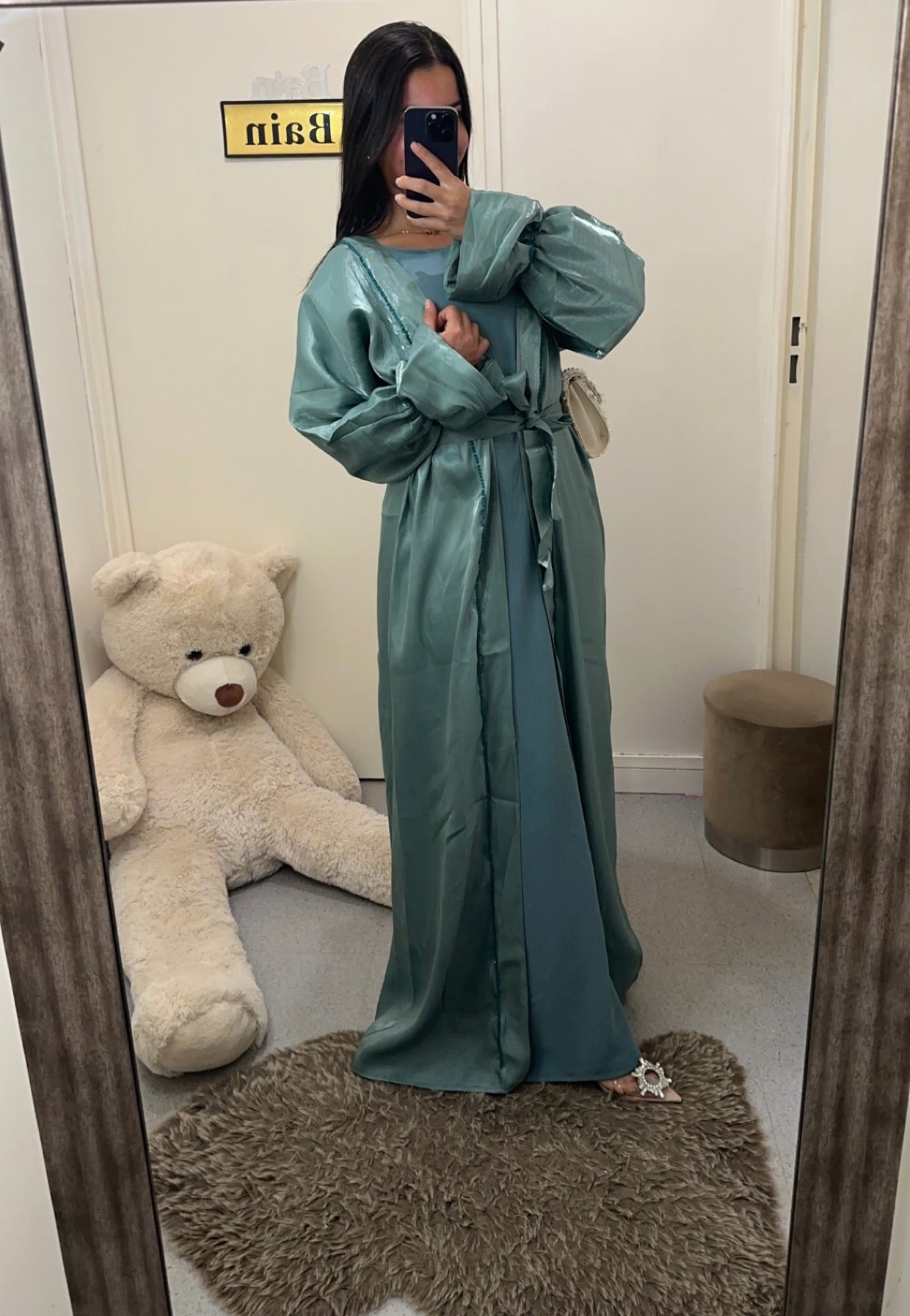 Abaya satiné avec kimono